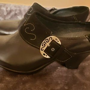 Dromedaris Nicole Clogs/Mules Black Size 11